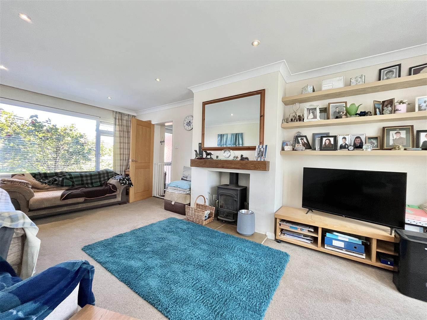 Meadow Way, Fairlight